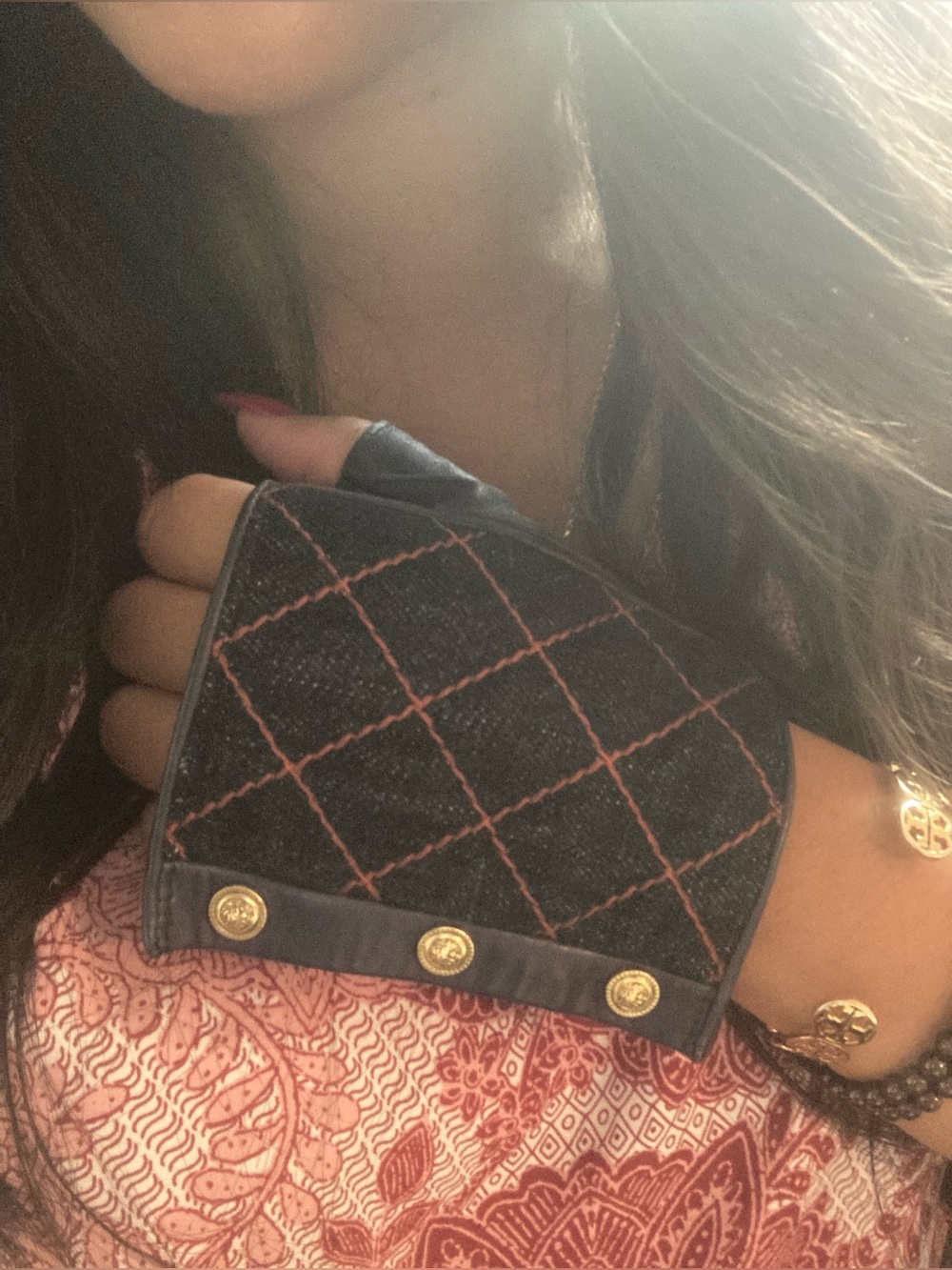 🔥 CHANEL Navy Quilted Denim and Lambskin fingerless gloves Rare - Picture 5 of 5